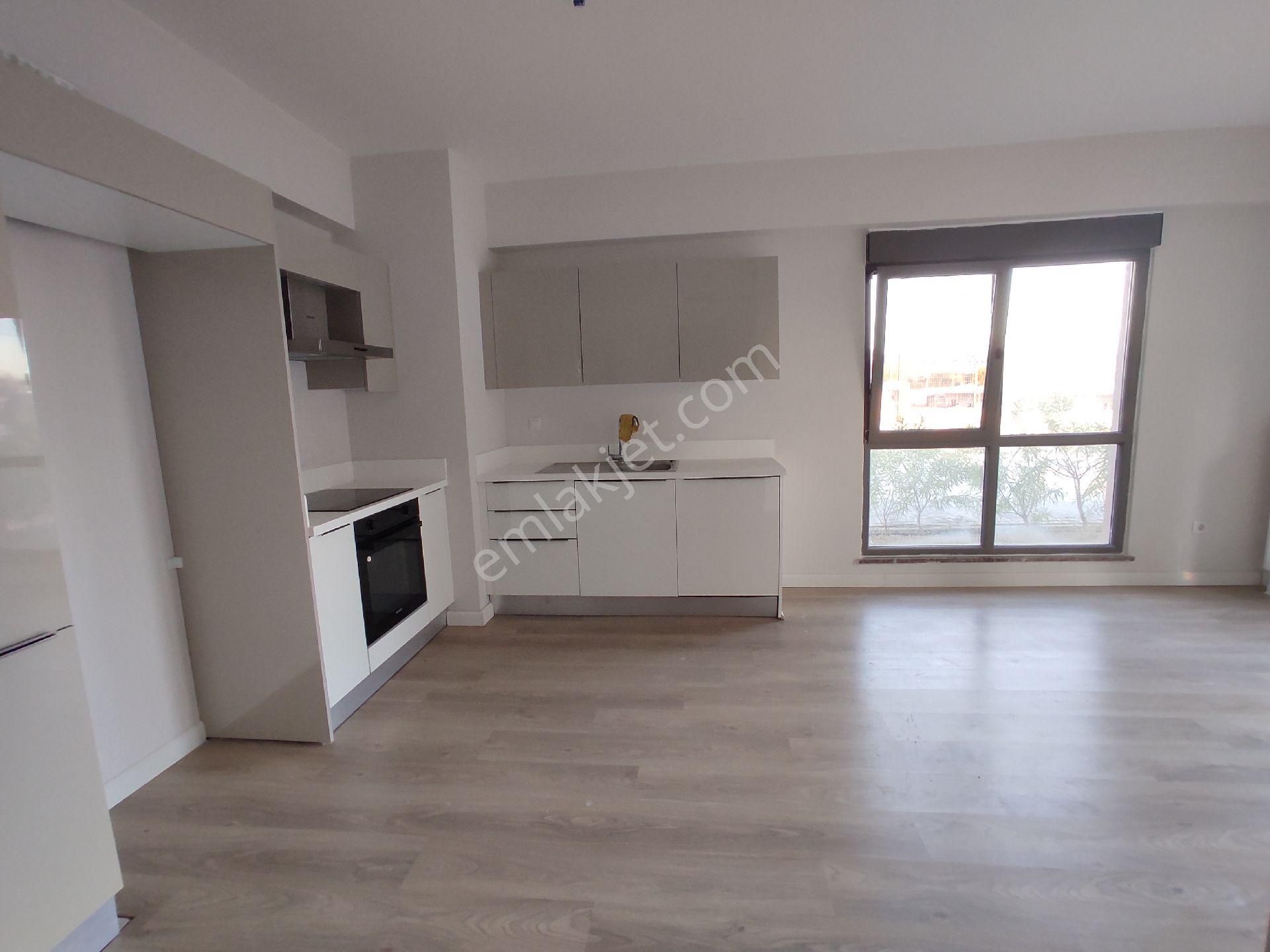 Kepez Kepez Kiralık Daire Karaca'dan Suryapı Da 2+1 Geniş Daire