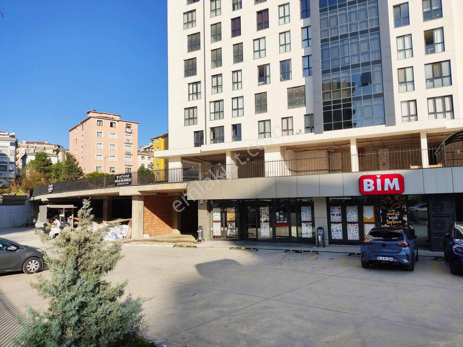 Kartal Yakacık Yeni Kiralık Dükkan & Mağaza Erkan İzler Den Grand Tower Yakacık Kartal Da 1400 M2 Kiralık Dükkan