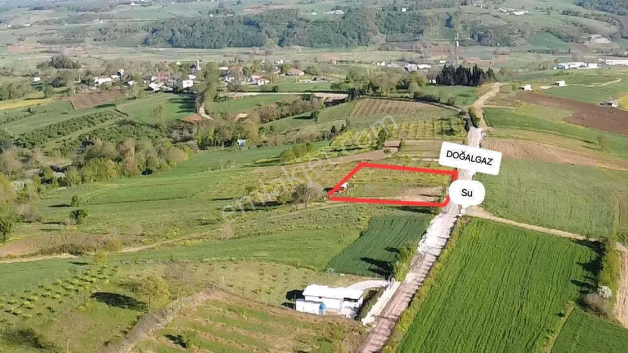 İzmit Düğmeciler Mah.901 M2 Köyiçinde İmarlı Doğalgaz,su Yanıbaş