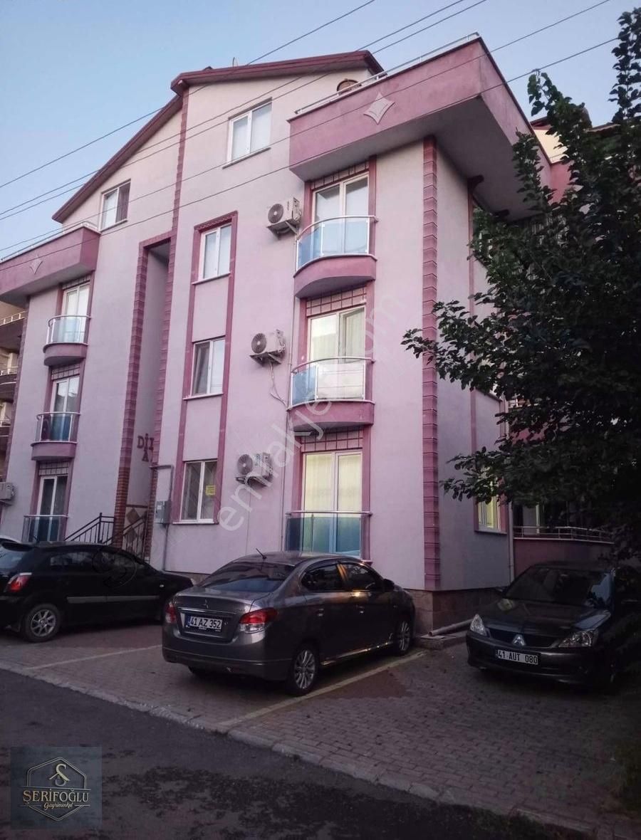 Derince İbnisina Satılık Daire 2+1 Yüksek Giriş Daire