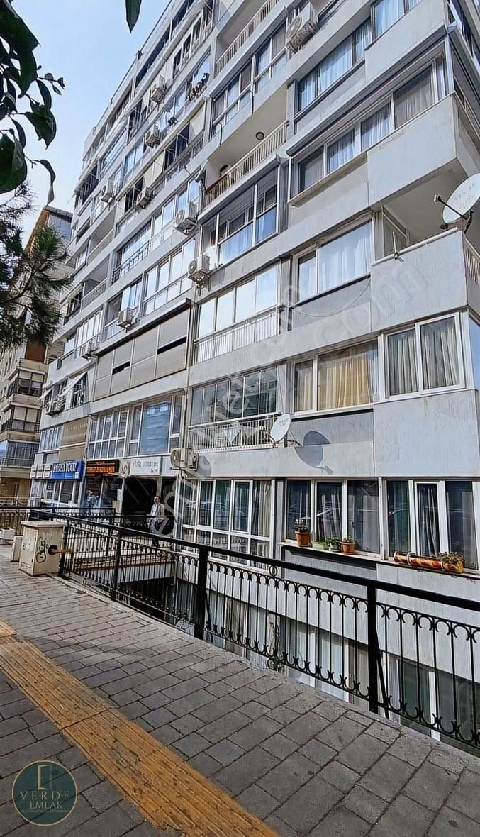 Konak Göztepe Kiralık Daire İnönü Caddesi Üzerinde 3+1 Eşyalı Kiralık Geniş Daire