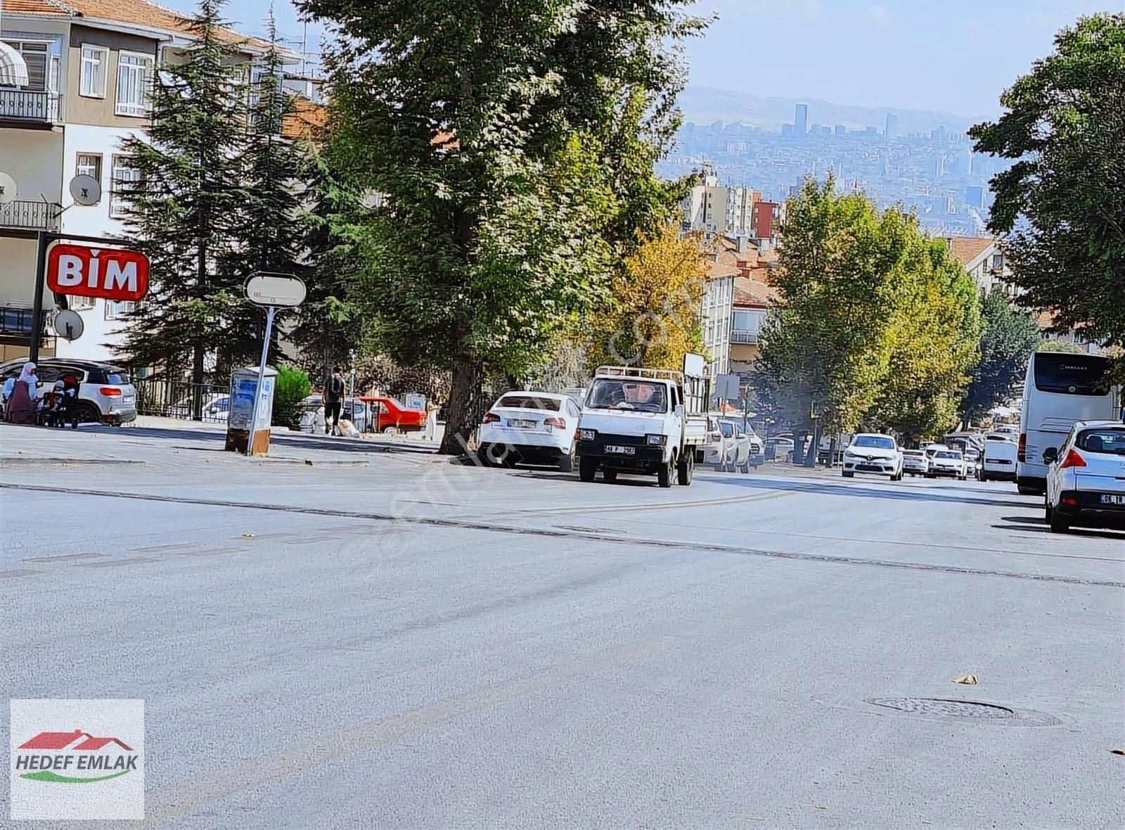 Keçiören Etlik Satılık Daire Hedeft'en Etlik Şehir Hastanesi Yakını Cade Üzeri Ön Cepe Yapılı