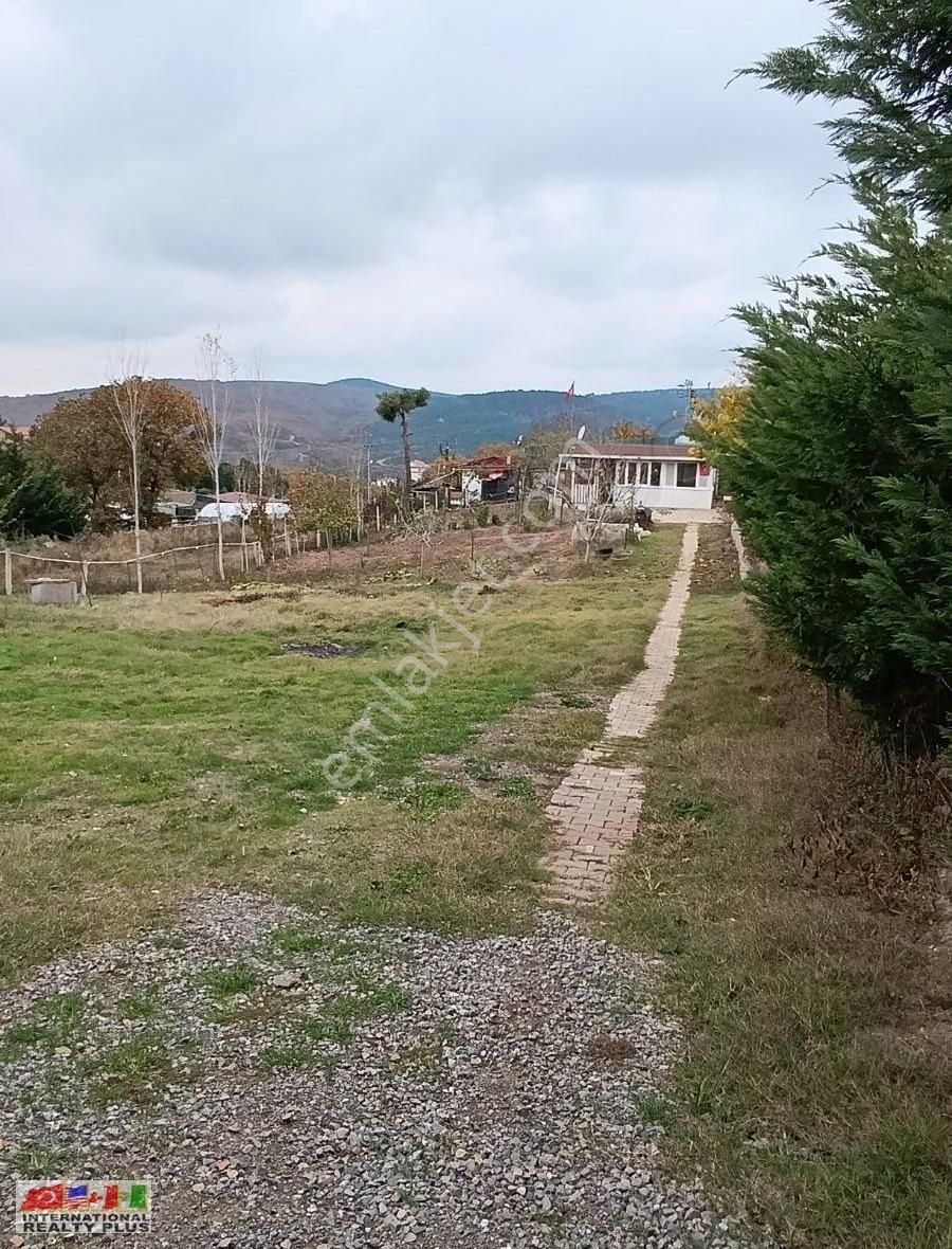 Pendik Göçbeyli Satılık Villa İmarlı Göçbeylide İçinde Evi Olan Satılık Arsa