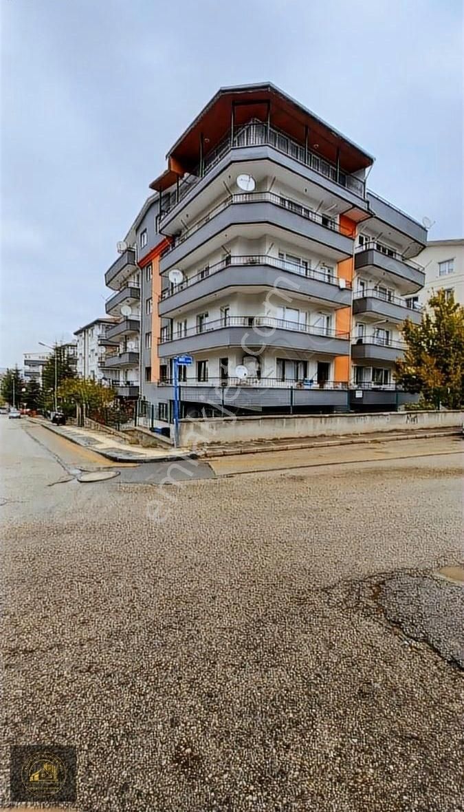 Gölbaşı Bahçelievler Kiralık Daire Bahçelievler'de Kiralık Dubleks 6+1 Daire