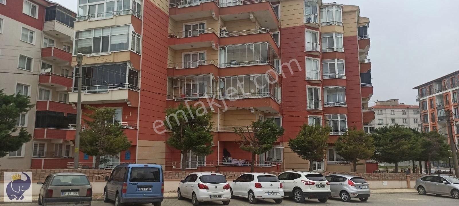 Gelibolu Yazıcızade Satılık Daire Gelibolu Yazıcızade Mahallesinde Satılık 3+1 Daire