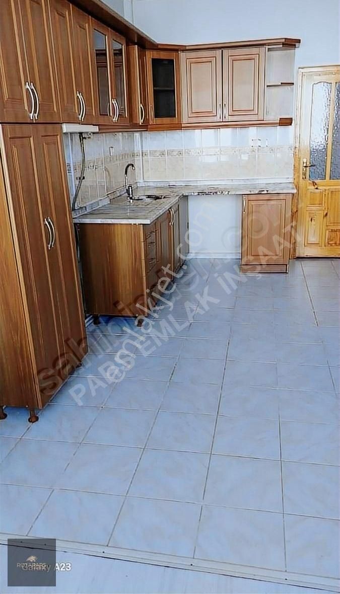 Kars Merkez Şehitler Kiralık Daire Ünv Karşısında Site İçinde Arakat Doğubatı Cephe Kiralık 3+1