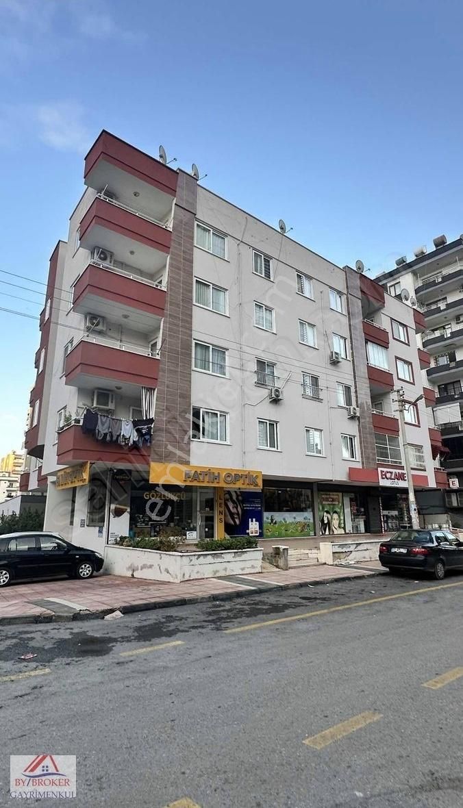 Mezitli Atatürk Satılık Daire Bu Fiyata Başka Yok ; 135 M² Net , Merkezi Konumda , Gerçek 3+1