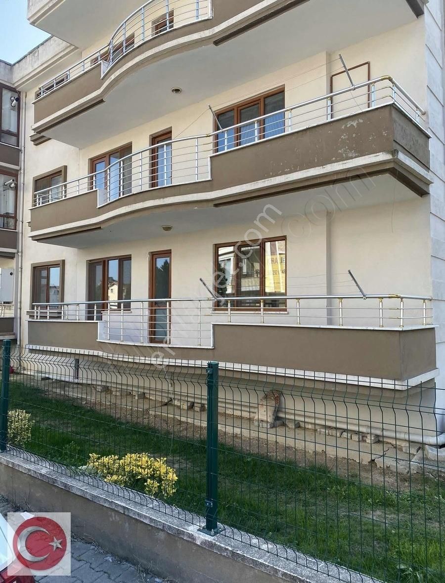 Yalova Merkez Adnan Menderes Kiralık Daire Adnanmendereste Merkezde 2+1 Geniş Boş Daire