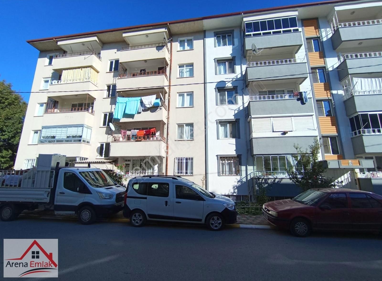 Turhal Maraşal Fevzi Çakmak Satılık Daire Arena Emlak'tan Şeker Camii Arkası 3+1 Daire