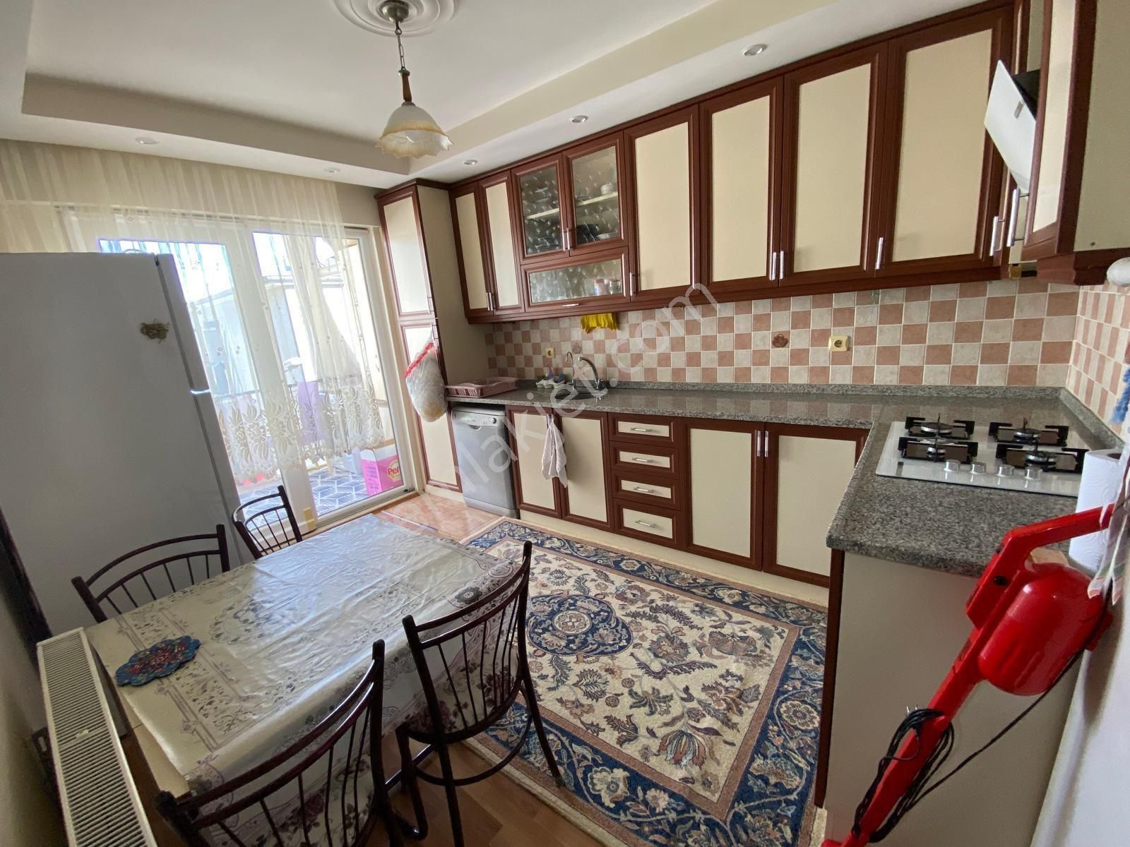 Merkezefendi Karaman Satılık Daire Kiremitçide 145 M2 3+1 16 Yıllık Daire