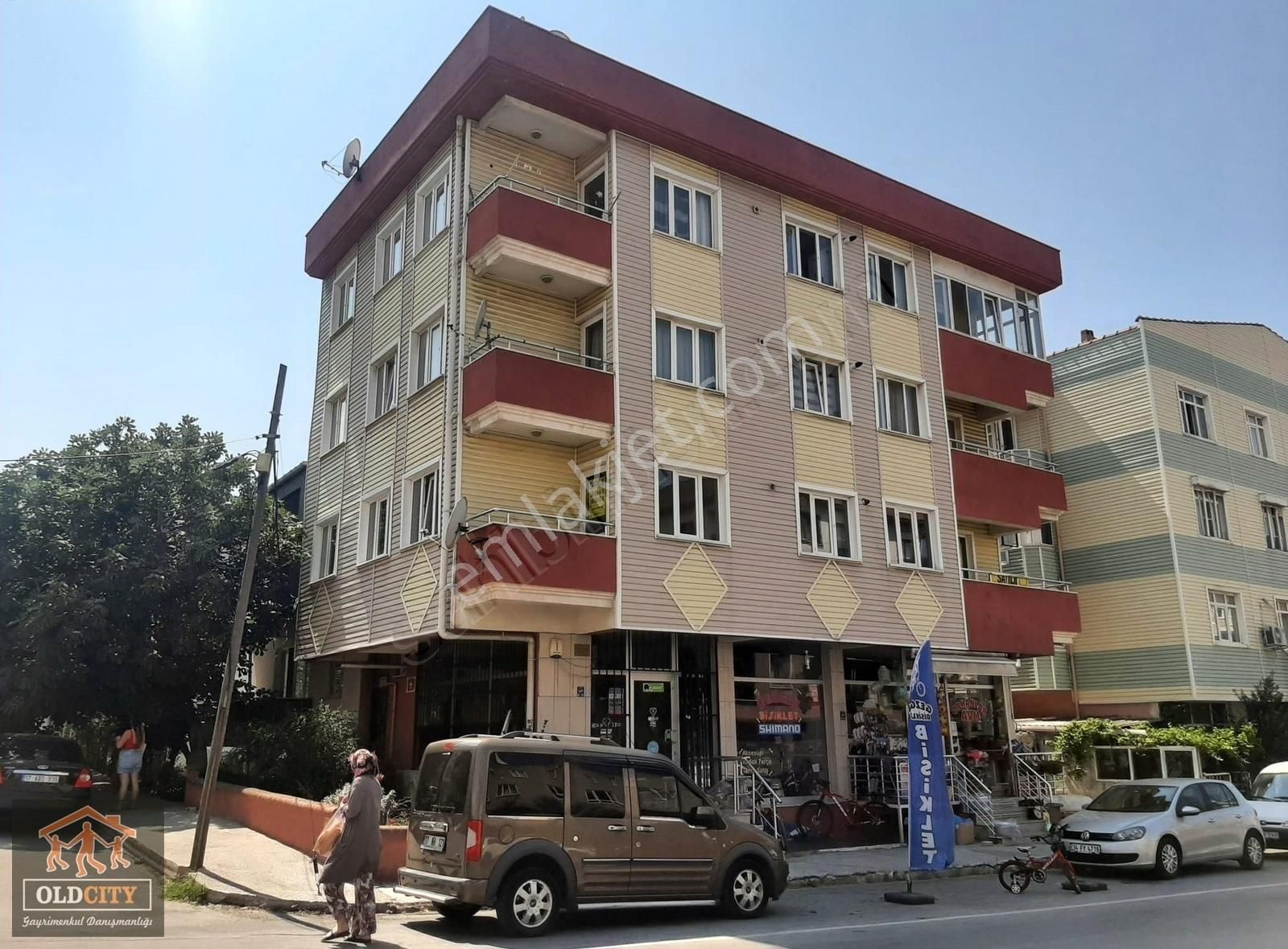 Çanakkale Merkez Esenler Satılık Daire Esenler Abdiipekçi Cd Üzeri Tek Daire Üzerine 1.kat 3+1 135m2 Lx