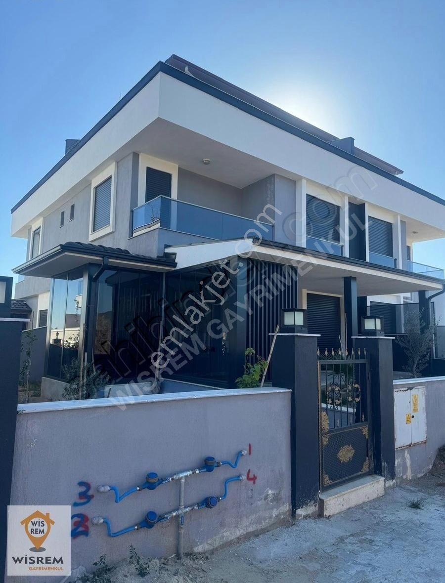 Seferihisar Payamlı'da Özenle Yapılmış Teraslı Lüks Villa - Görsel 8