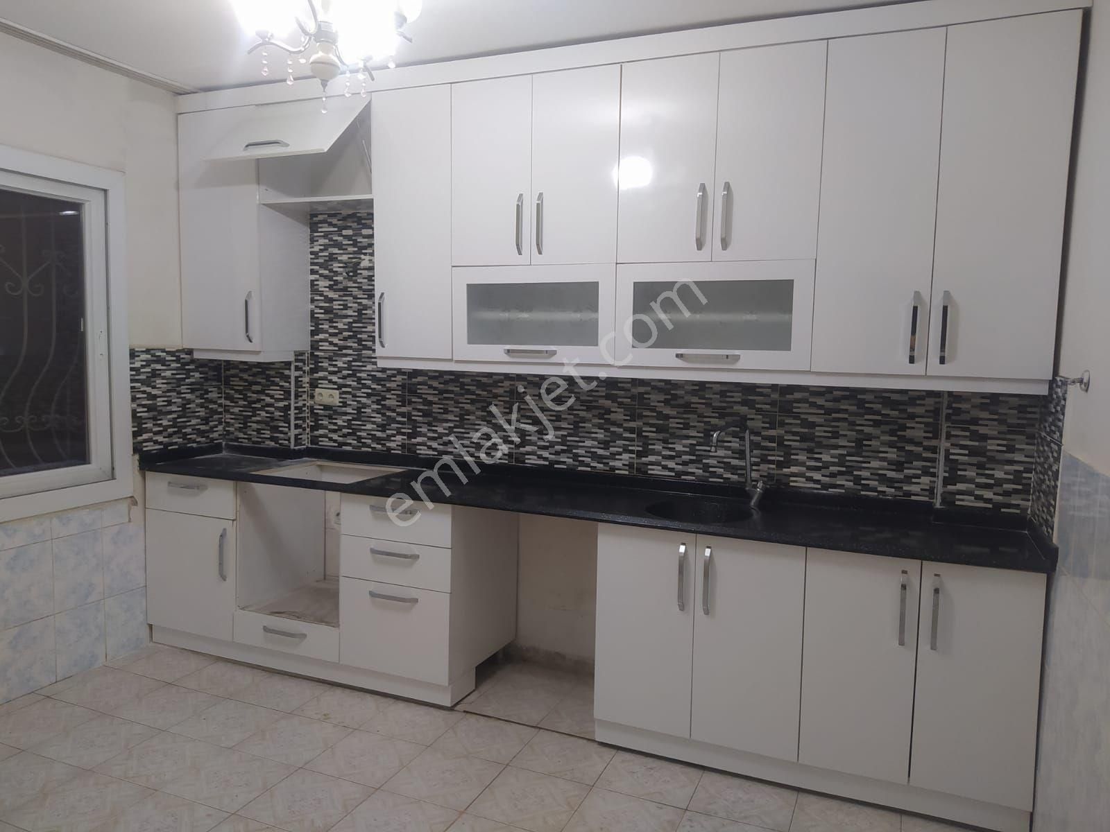 Akdeniz Gündoğdu Satılık Daire 🌸müstakil İki Katli Satılık Gündoğdu Mahallesin'de4+2 200 M² Masrafsiz Temiz Ev