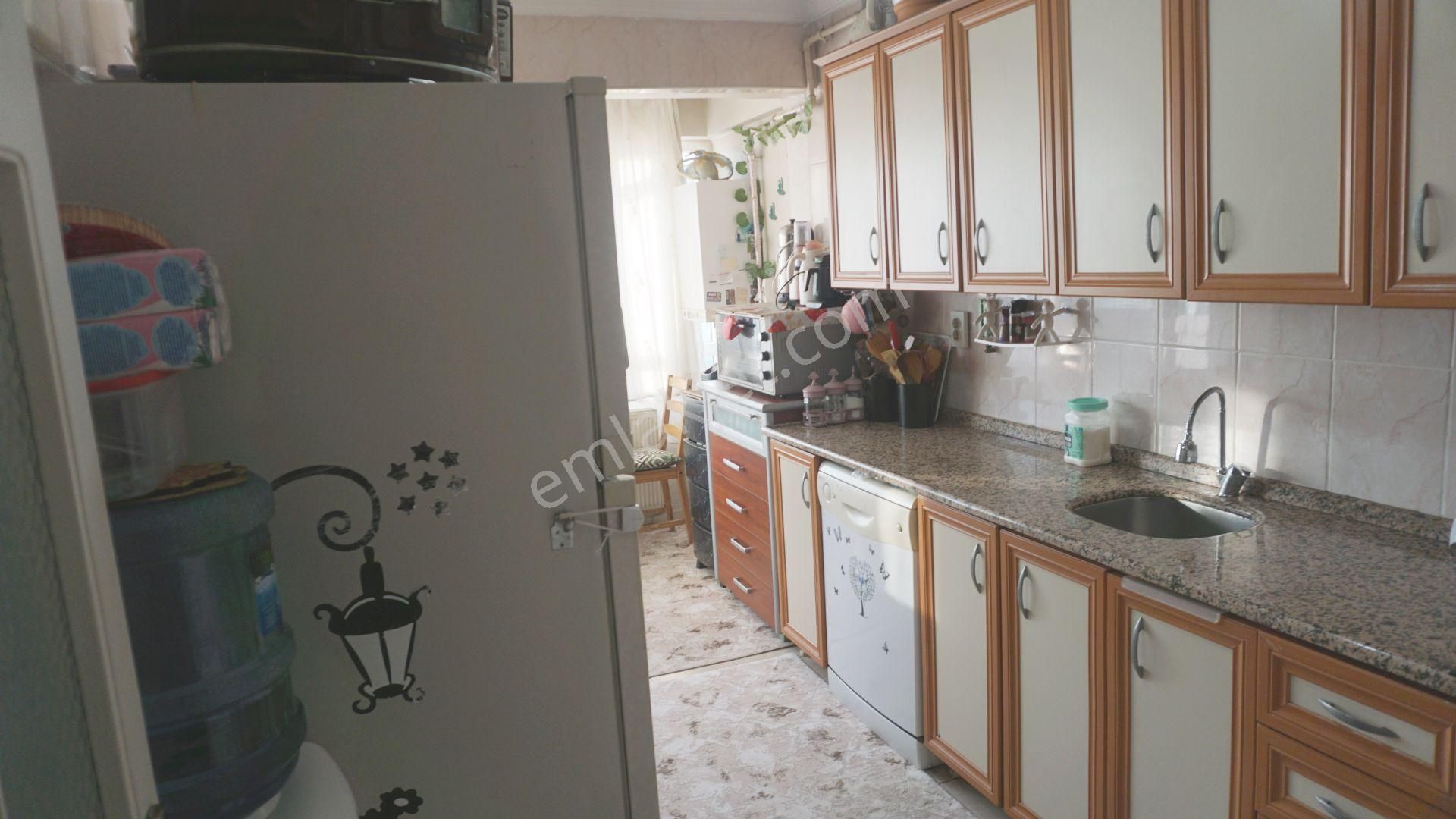 Çiğli Ataşehir Satılık Daire Ataşehirde Satılık 4+1 Ebeveyn Banyolu+doğalgazlı+çift Balkonlu+ Çiğli Serkan