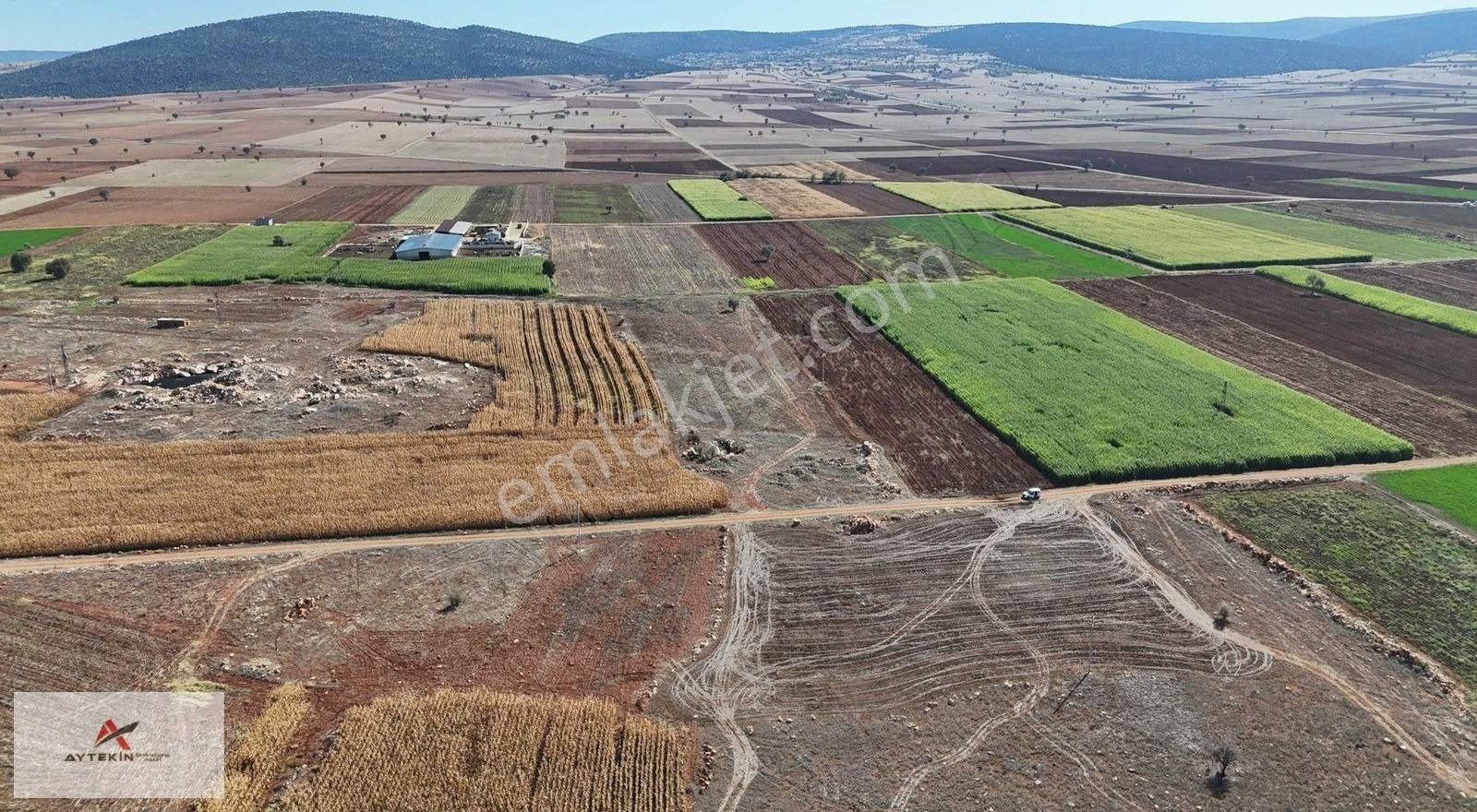 Akören Karahüyük Satılık Tarla Sulanır Tarla 2303 M² / Karahüyük Mah / Akören / Konya