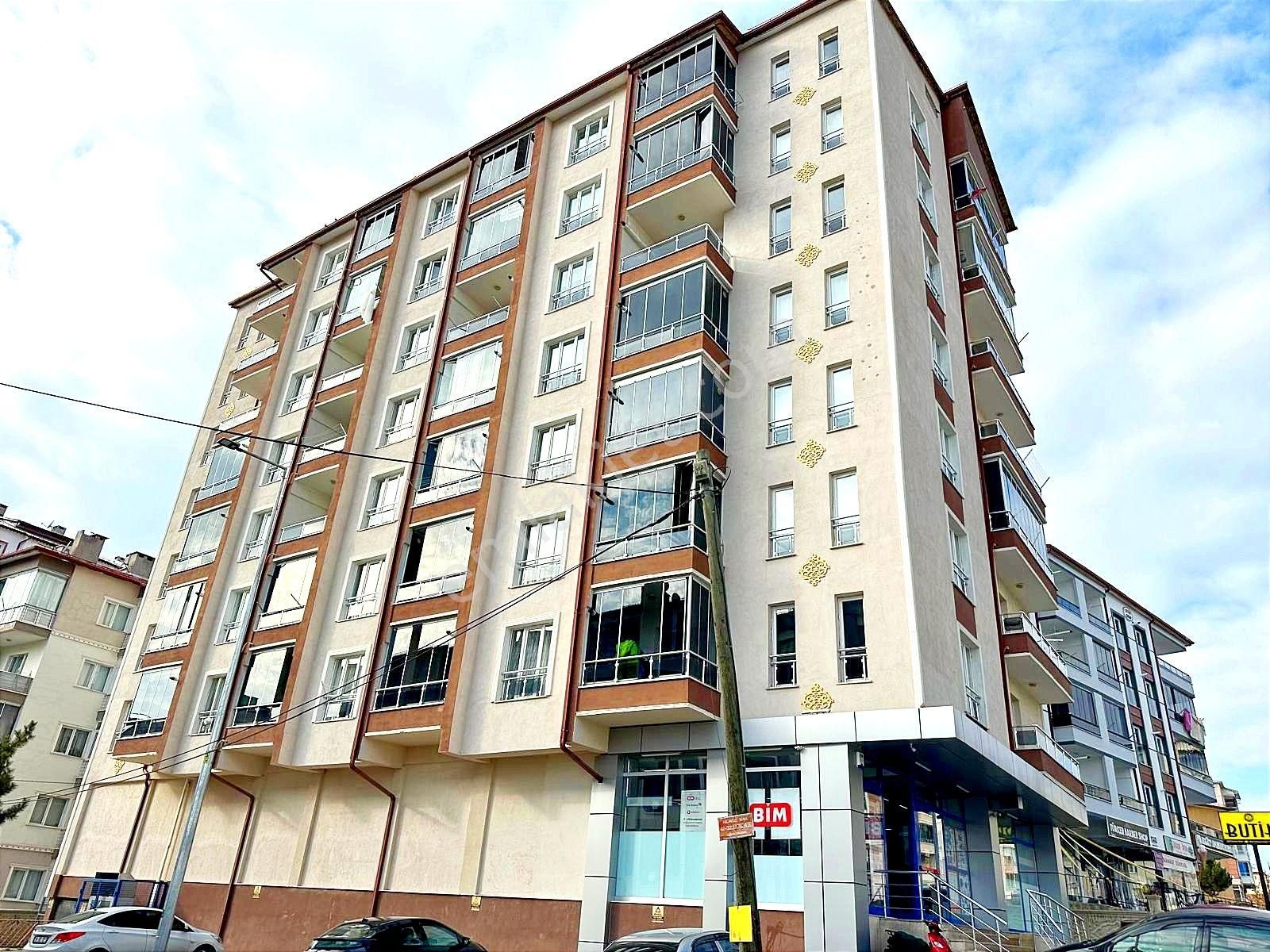 Sivas Merkez Kılavuz Satılık Daire Karahan Emlak'tan Satılık Daire✅5.kat . 135 M² . 3+1   full Yapılı✅kılavuz Mahallesinde