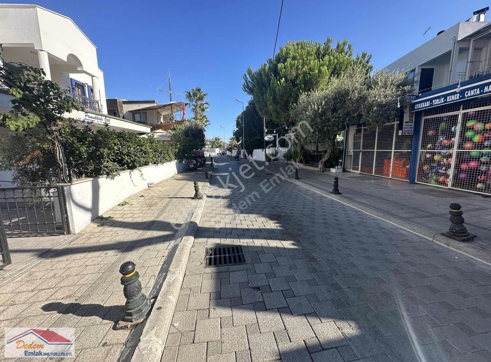 Bodrum Gündoğan Satılık Dükkan & Mağaza Bodrum Gündoğan Limanında İşlek Cadde De Satılık Dükkan