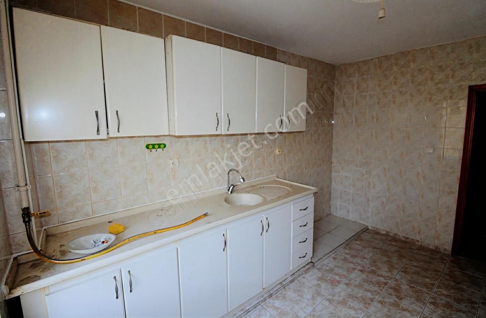 Altıeylül Bahçelievler Kiralık Daire Good İnvest Yön'den Çetin Kırtasıyeye Yakın 2+1 Kiralık Daire