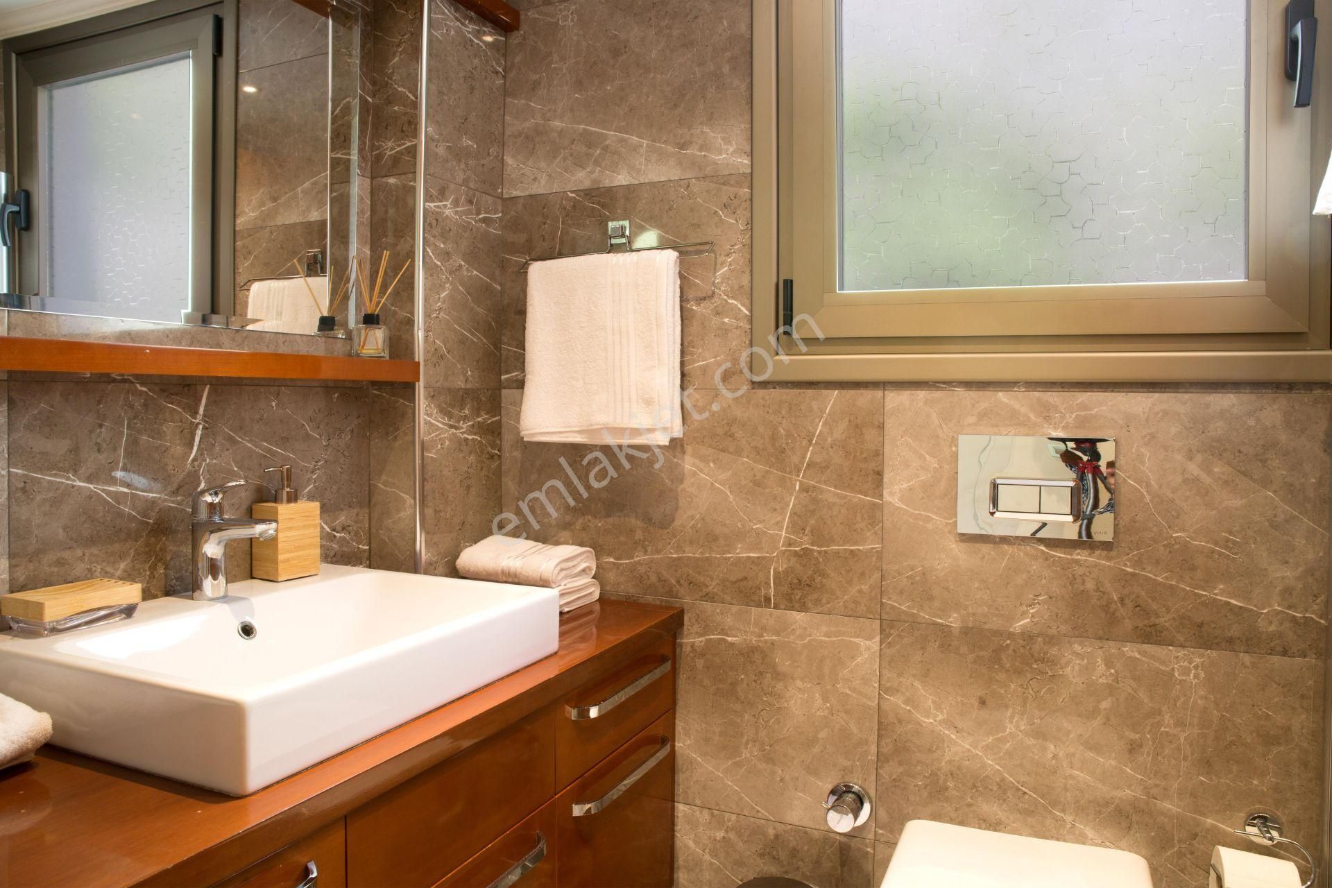 Muğla Bodrum Bitezde 4+1 Müstakil Havuzlu Satılık Villa - Görsel 2