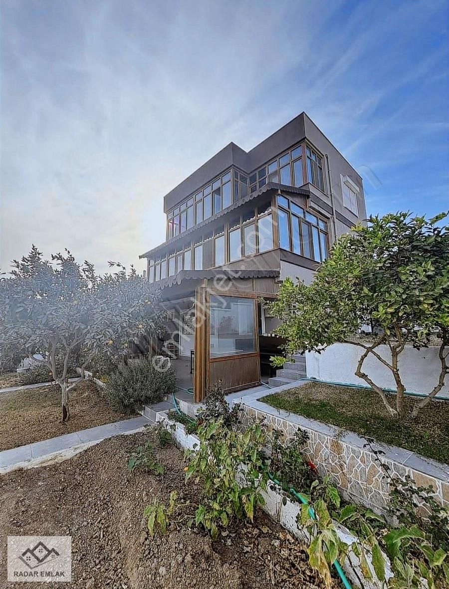 Urla Gülbahçe Satılık Villa Gülbahçe Gümüşkoyda 415 M2 Müstakil Tripleks Villa