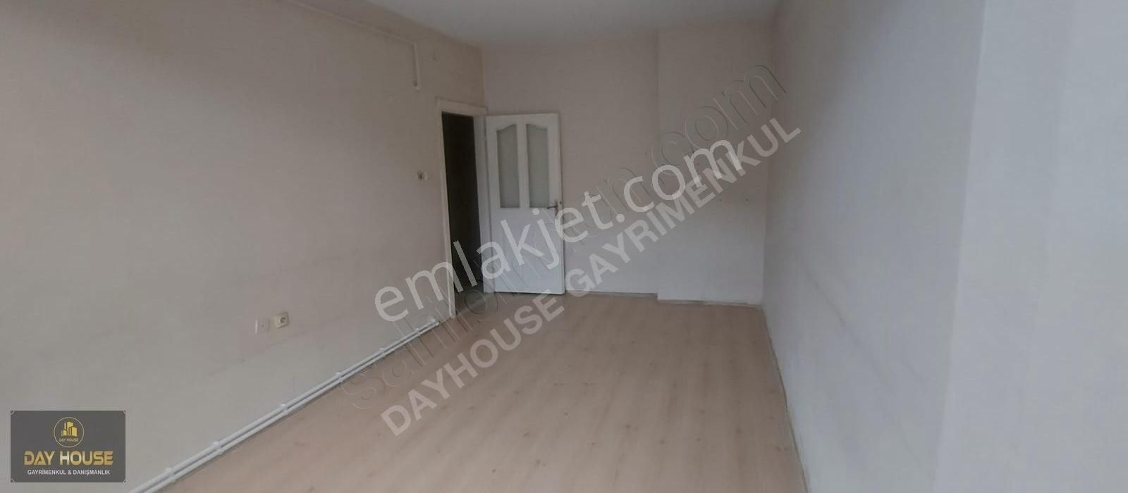 Sultangazi 75. Yıl Kiralık Daire Day House Gayrimenkul'den 75.yıl Mah. Kiralık Ara Kat Daire