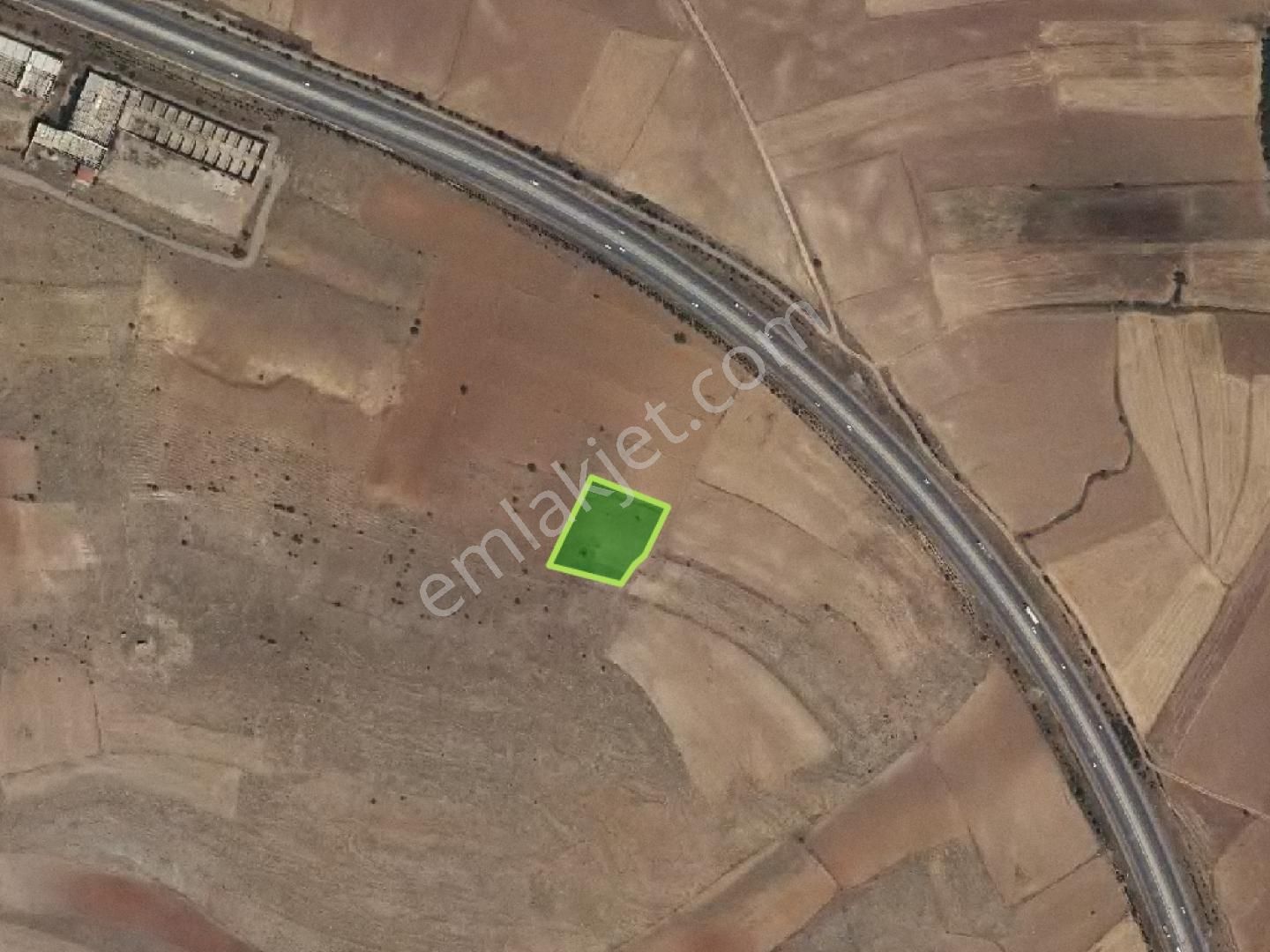 Sarayönü Kurşunlu Satılık Tarla İşyapar Gayrimenkulden Afyon Yolu Yakını 4000 M² Müstakil Arazi