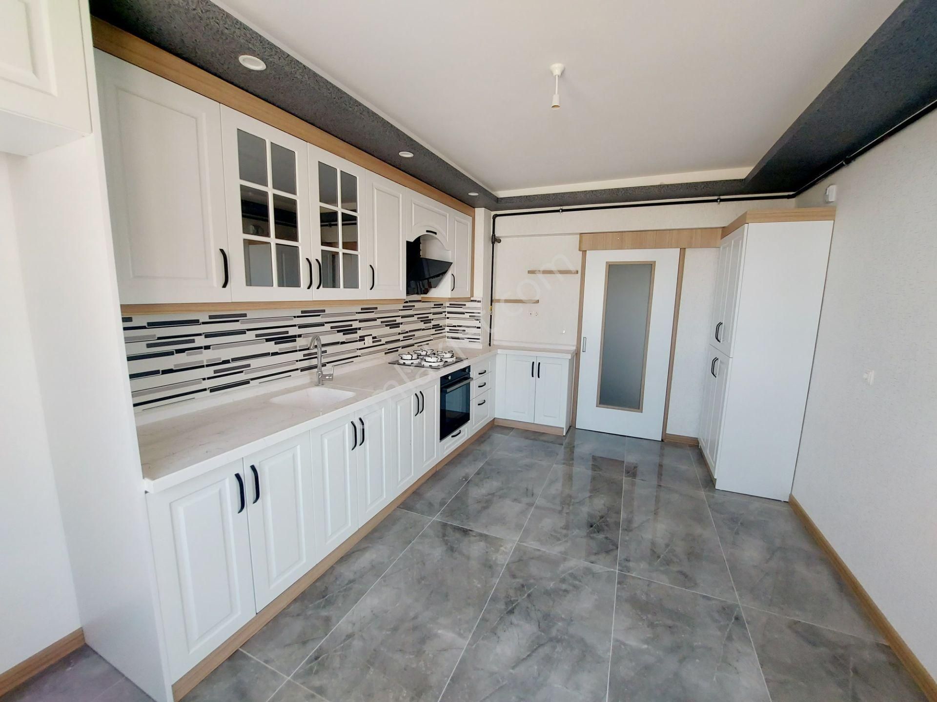 Sincan Yenikent Fevzi Çakmak Mah. 3+1 Ankastreli , Full + Full Yapılı Sıfır Satılık Daire