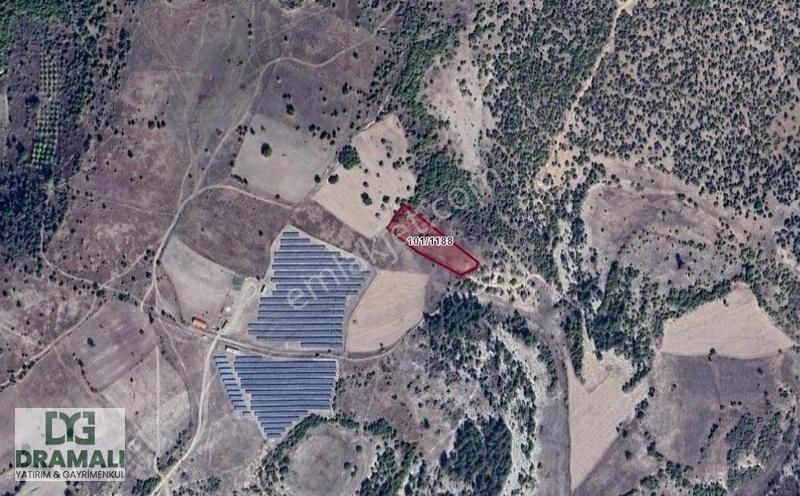 Domaniç Sarıot Köyü Satılık Tarla Güneş Enerji Santrallerinin Dibinde 3.518 M2 Yatırım Fırsatı