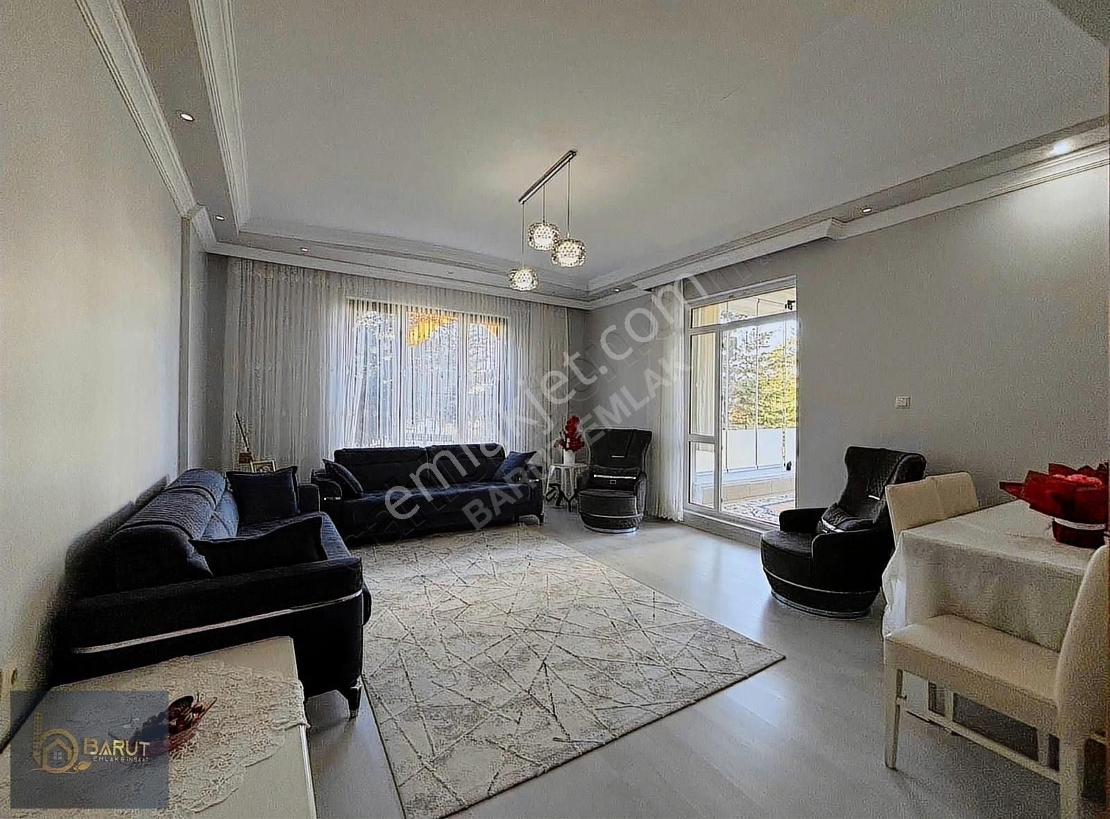 Pursaklar Mimar Sinan Satılık Daire Barut Emlaktan 100 M2 Teras Balkonlu 2+1 Giriş Kat Site Dairesi