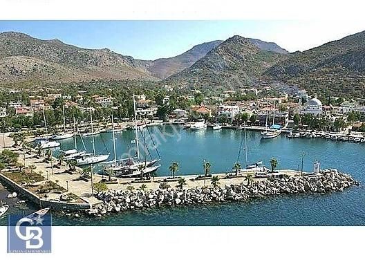 Marmaris Bozburun Satılık Tarla Cb Uzmandan Marmaris/bozburun Yerleşime Yakın Yola Cepheli Tarla