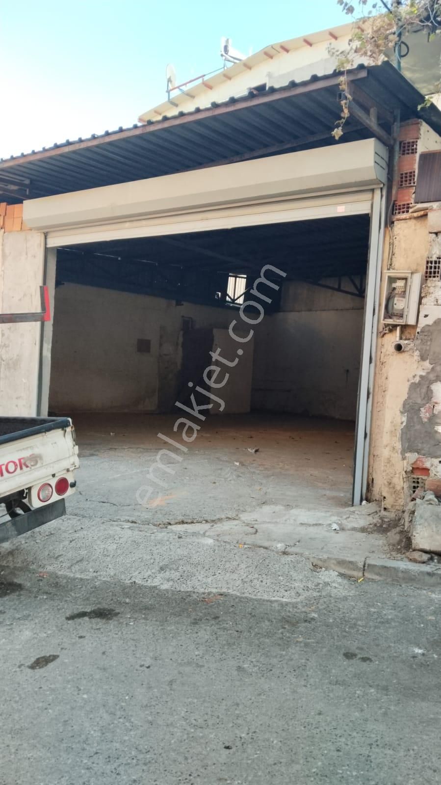 Karabağlar Devrim Kiralık Dükkan & Mağaza Karabağlar Devrim Mah. 150 M2 Otomatik Kepenkli Kiralık Dükkan