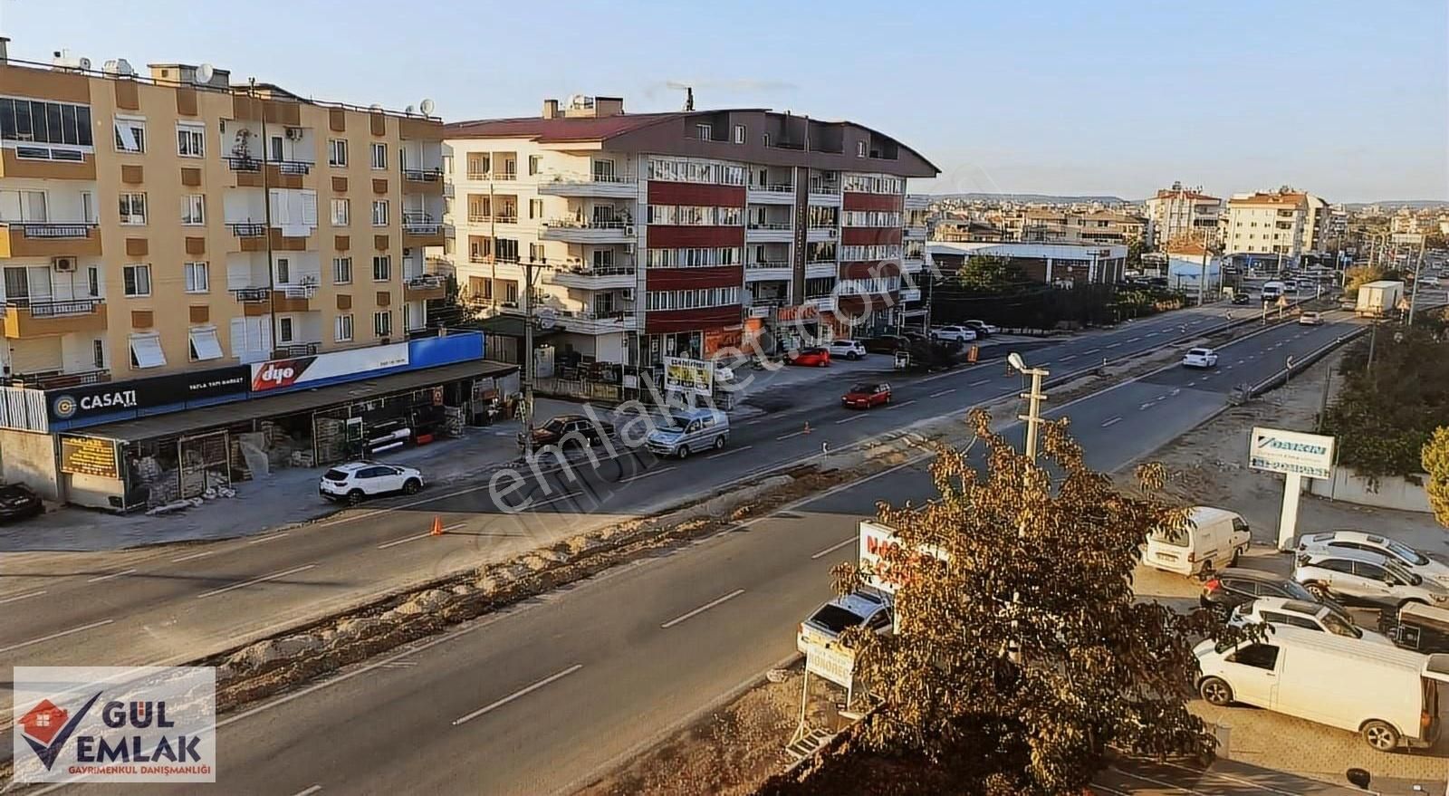 Seferihisar Camikebir Satılık Daire Cadde Üzerinde 3+1 Çok Geniş Sınırsız Kredi İmkanı