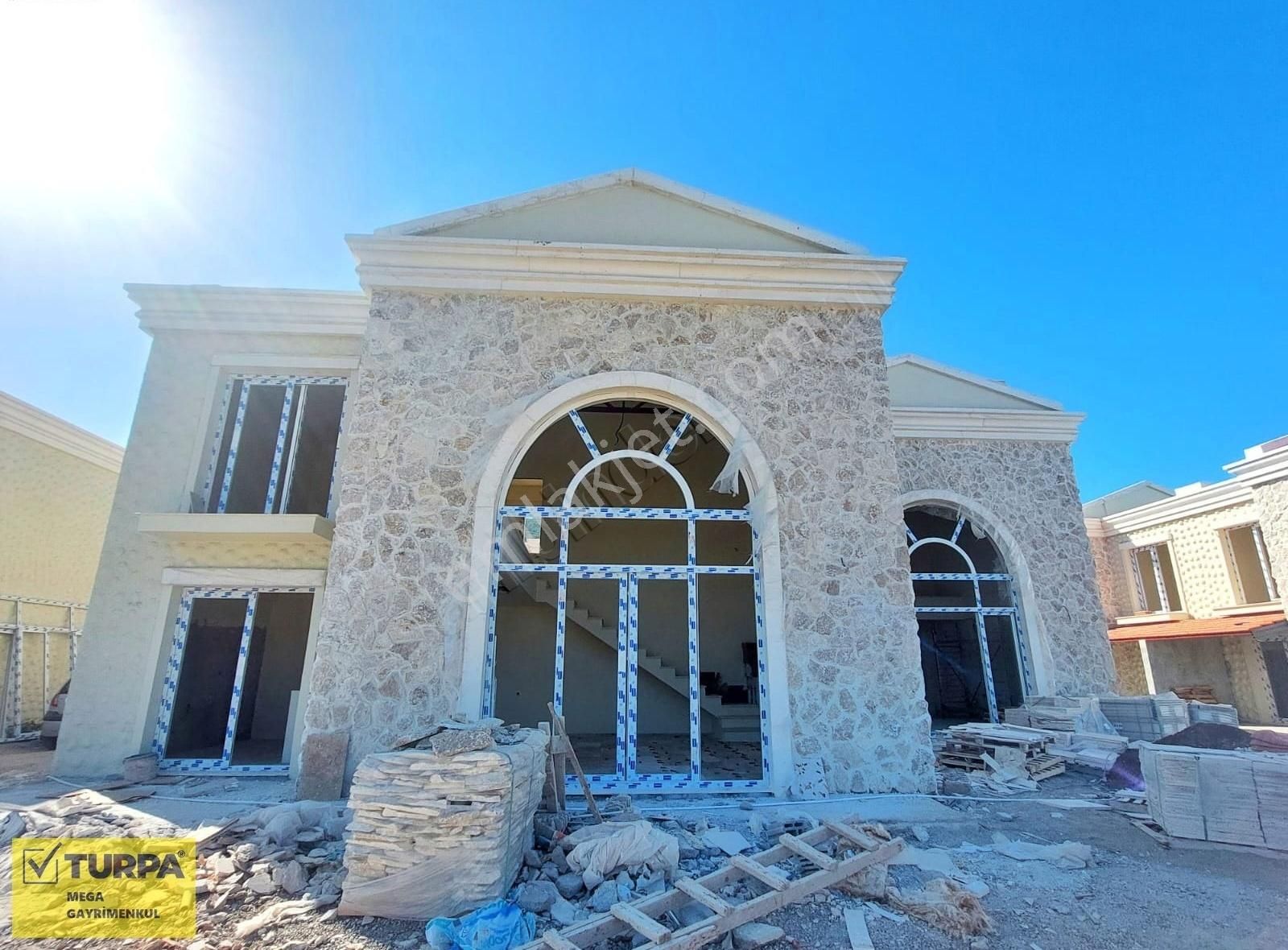 Foça Kozbeyli Nomlife Doğa Sitesinde Satılık Lüks 3+1 Villalar - Görsel 15