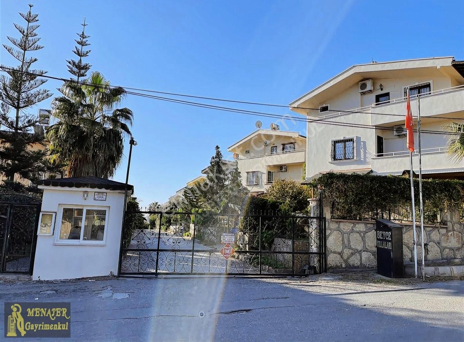 Mezitli Çamlıca Satılık Villa Menajer'den Beyce Villaları'nda 4+1 Tripleks Satılık Villa