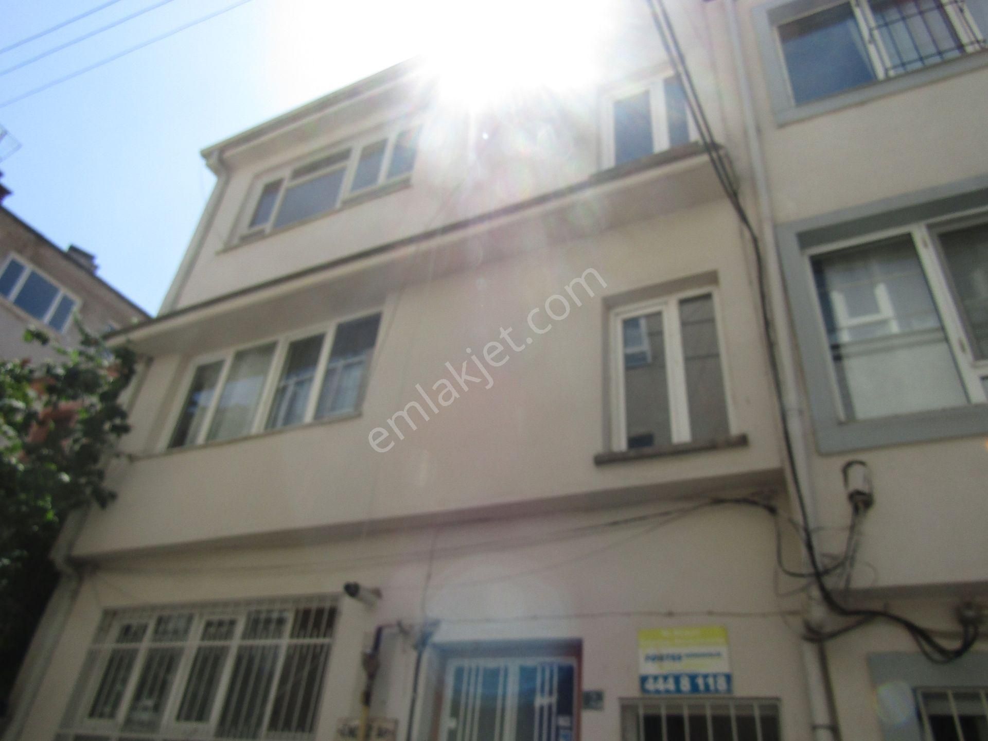 Heykel Kızlisesi Üstü 2+1 80m2 2.kat Kiralıkdaire 13.000tl