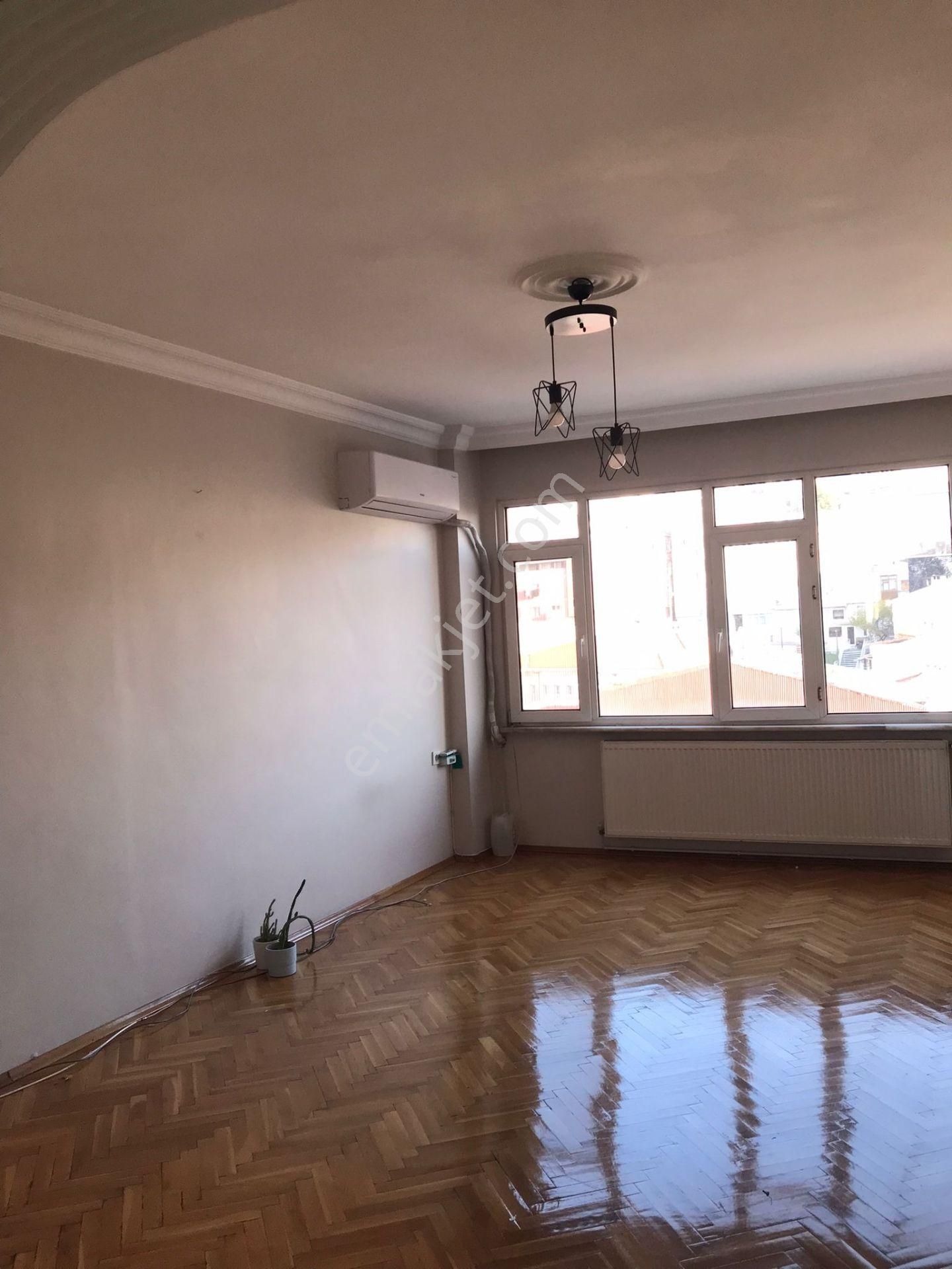 Beyoğlu Camiikebir Okula Yakın Kiralık Daire Beyoğlu Kasımpaşa Bahriye Caddesinde Asansörlü 85m2 2+1 Kiralık Daire - Sözgen'den -266k