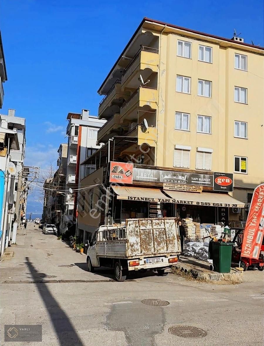 Mudanya Güzelyalı Yalı Satılık Daire Güzelyalı Mh. Atatürk Caddesi Üzerinde 2+1 Asansörlü 1.kat Daire