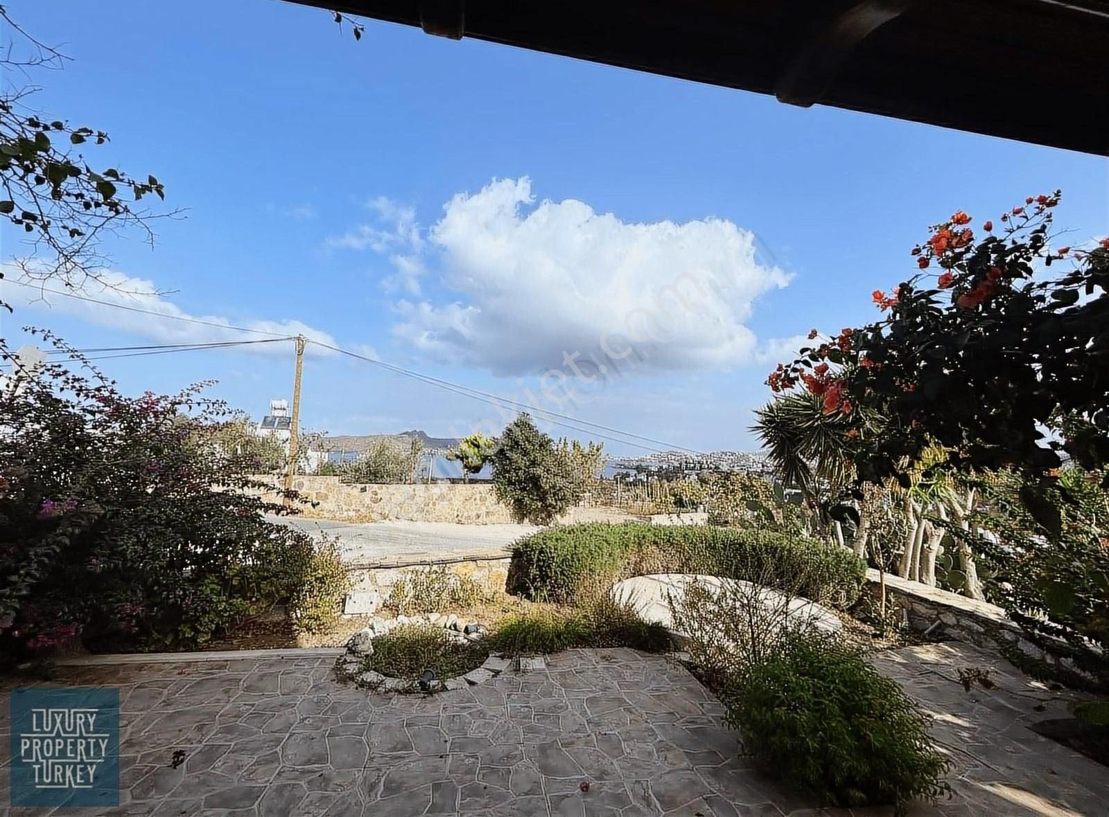 Yalıkavak'ta Deniz Manzaralı Bahçeli 3+1 Villa - Görsel 22