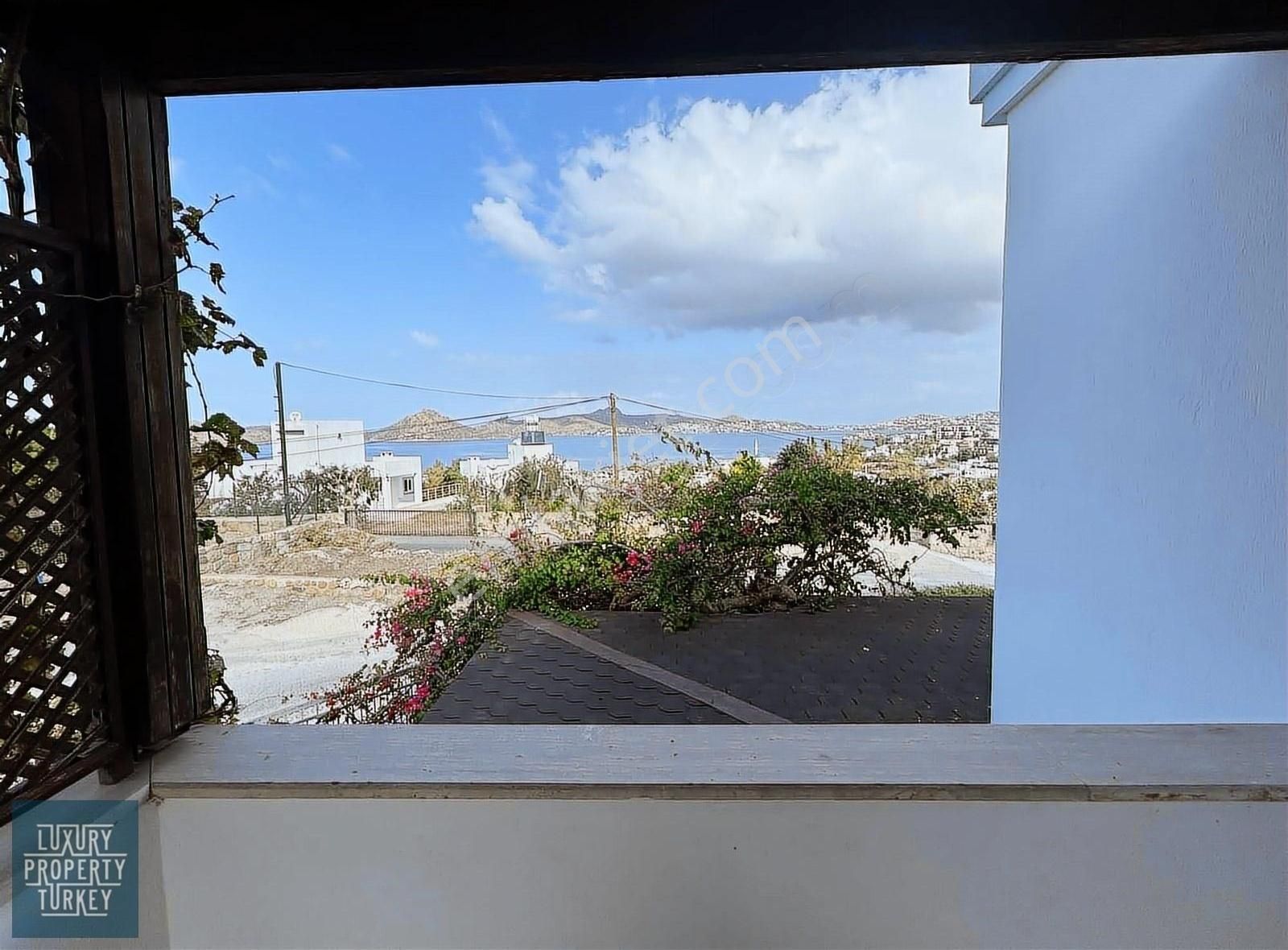 Yalıkavak'ta Deniz Manzaralı Bahçeli 3+1 Villa - Görsel 18