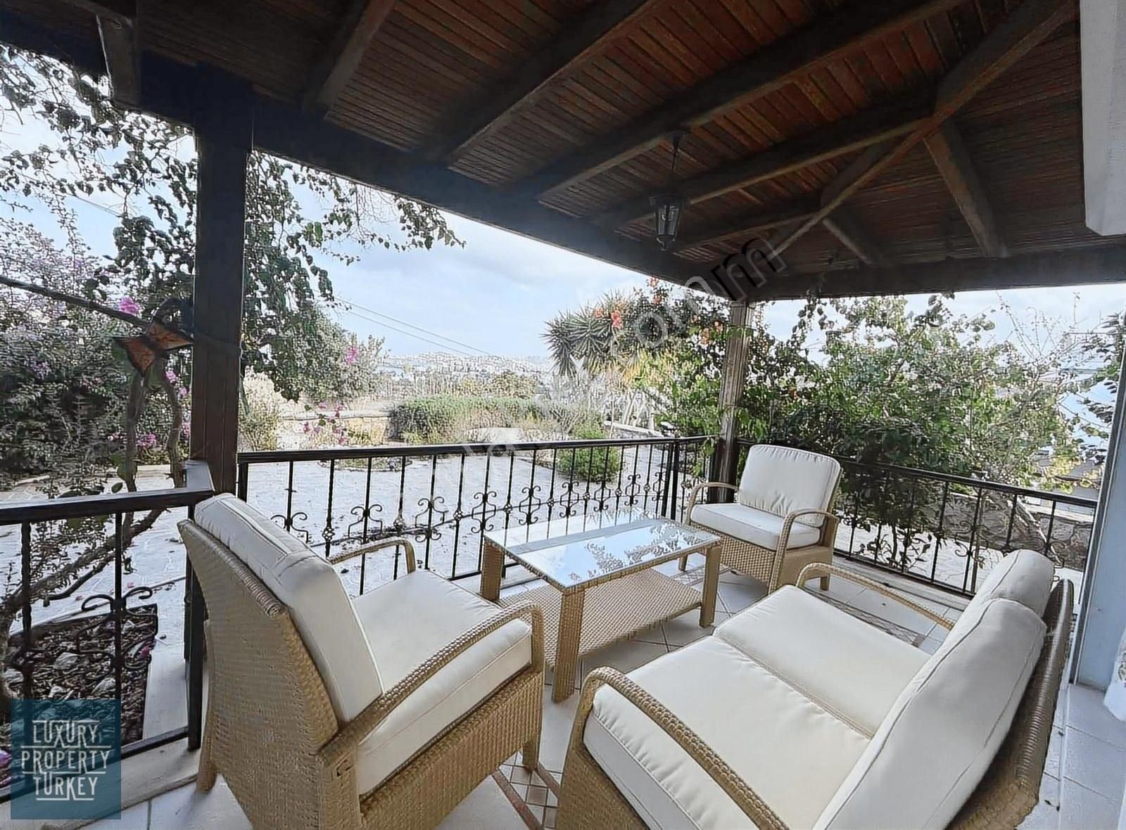 Yalıkavak'ta Deniz Manzaralı Bahçeli 3+1 Villa - Görsel 11