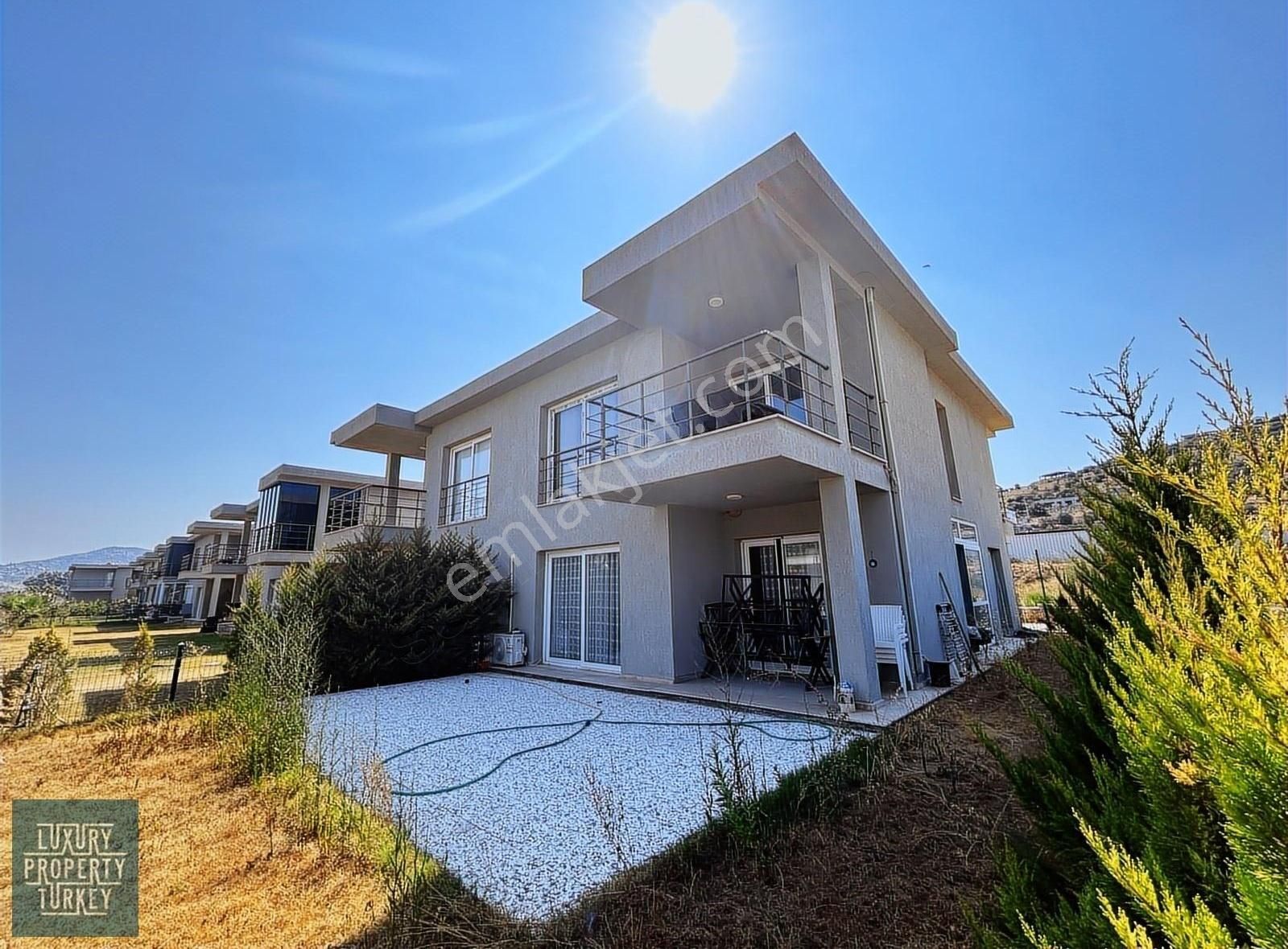 Milas Meşelik Satılık Daire Havuzlu Site İçerisinde Bodrum Merkez'e 25 Dk Mesafede 2+1 Daire