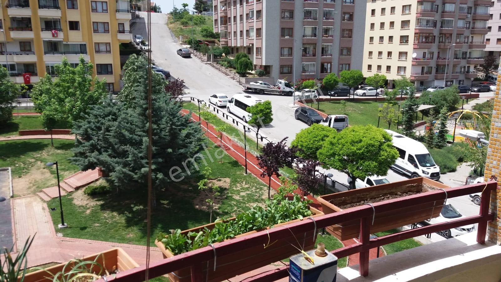 Çankaya Ata Satılık Daire Görkem'den 3+1 135 M2 Kombili Bağımsız Park Manzaralı Ara Kat Öveçler 4'te