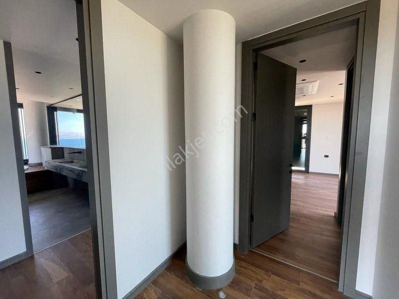 İzmir Çeşme Ardıç Full Deniz Manzaralı Havuzlu 5+2 Tripleks Lüks Villa - Görsel 25