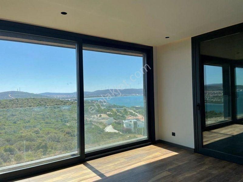 İzmir Çeşme Ardıç Full Deniz Manzaralı Havuzlu 5+2 Tripleks Lüks Villa - Görsel 26