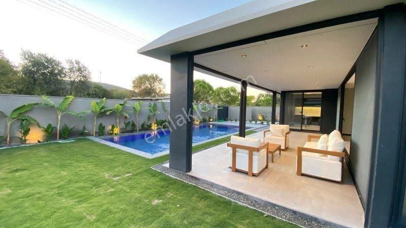 İzmir Çeşme Alaçatı Havuzlu Geniş Bahçeli 4+1 Dubleks Lüks Müstakil Villa - Görsel 8