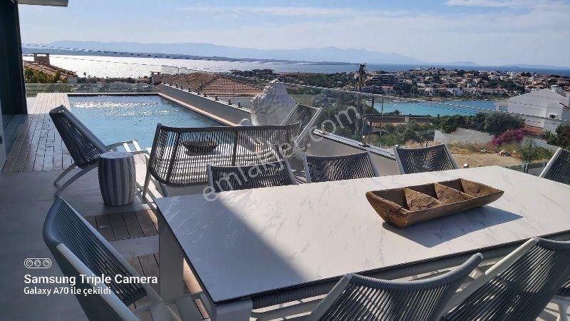 Izmir Cesme Ardic Sea View Detached Triplex Villa With Elevator And Pool, 6+2 Rooms - Görsel 12