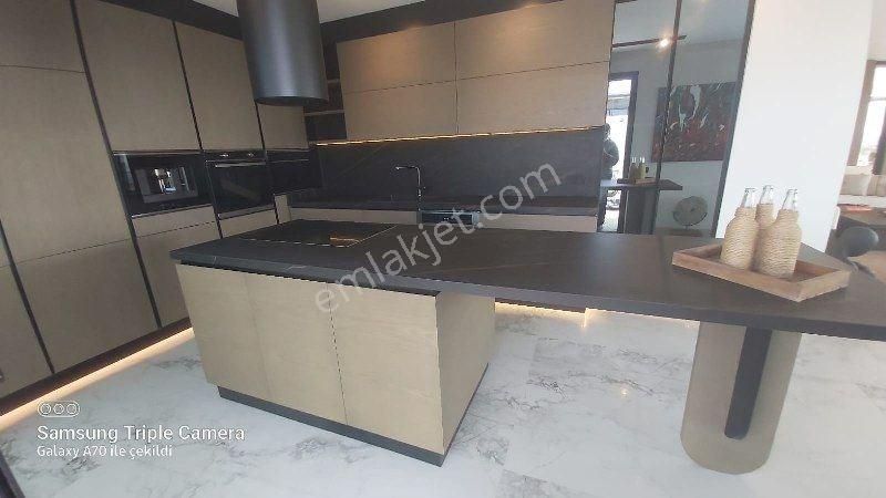 Izmir Cesme Ardic Sea View Detached Triplex Villa With Elevator And Pool, 6+2 Rooms - Görsel 20