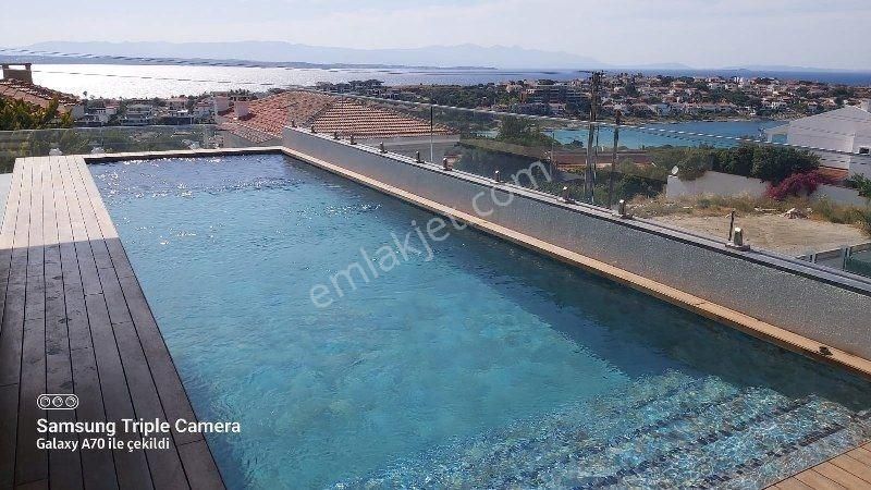 Izmir Cesme Ardic Sea View Detached Triplex Villa With Elevator And Pool, 6+2 Rooms - Görsel 7