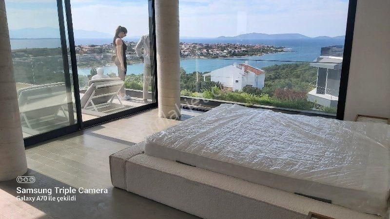 Izmir Cesme Ardic Sea View Detached Triplex Villa With Elevator And Pool, 6+2 Rooms - Görsel 33