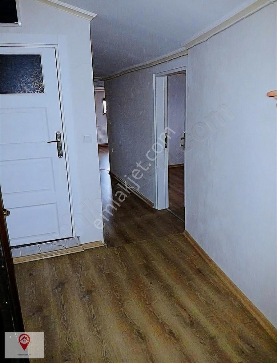 Üsküdar Kısıklı Kiralık Daire Üsküdar Kısıklı'da Kiralık 3+1 Çatı Katı 100 M2 Genç Binada